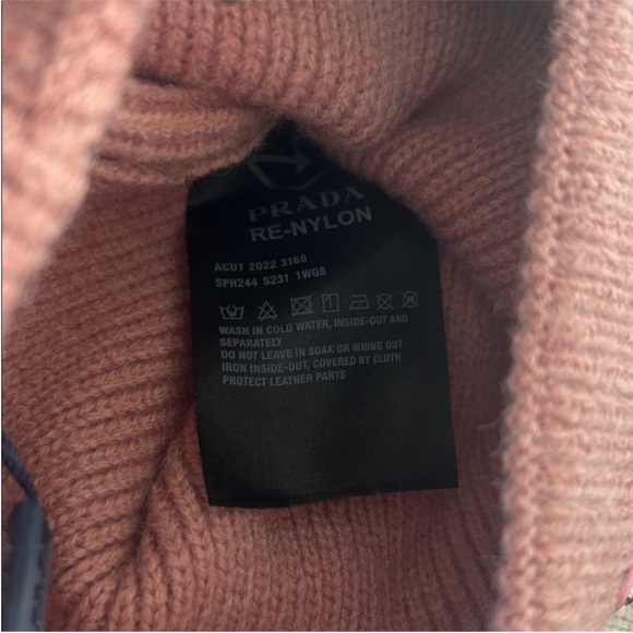 New never worn Prada Dusty Pink Knit Hat - Picture 4 of 5